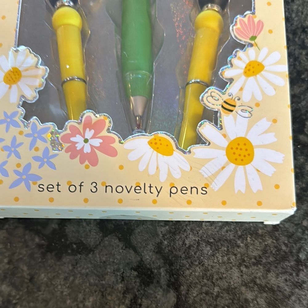 As Sweet As You Can Bee Novelty Pen Set - Picture 4 of 6